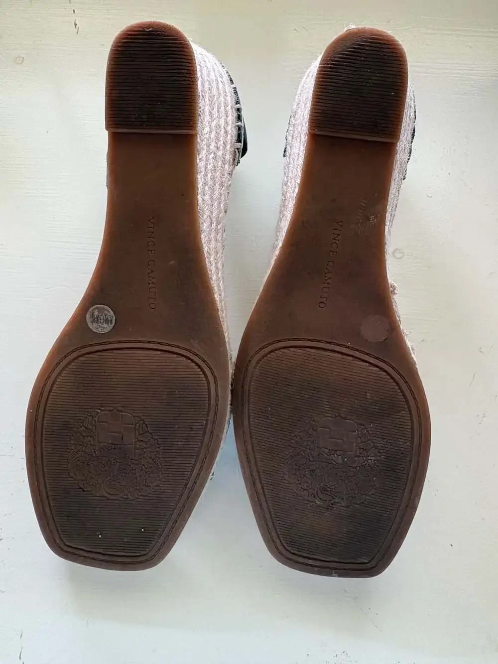 Vince Camuto vince camuto